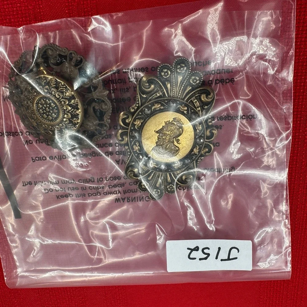 VTG Hamdmade Brooch Set‎ 2 PC Roman Soldier Relief Ornate Gold Tone Filigree